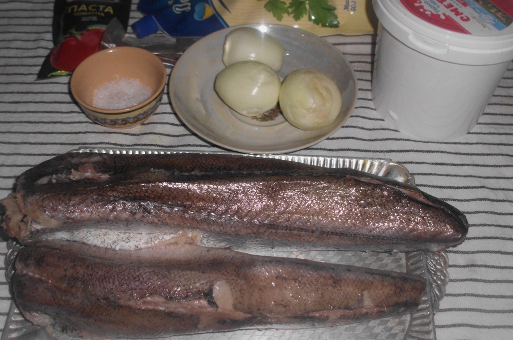 Продукты для приготовления хека под соусом в духовке. Личное фото автора канала Житейская проза