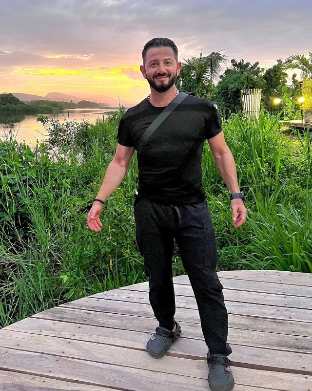 44-летний Михаил Галустян поразил внешним видом: актер похудел и стал брутальным