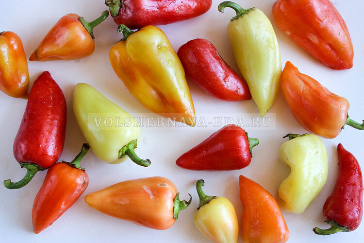 Вырезать семенные коробки.