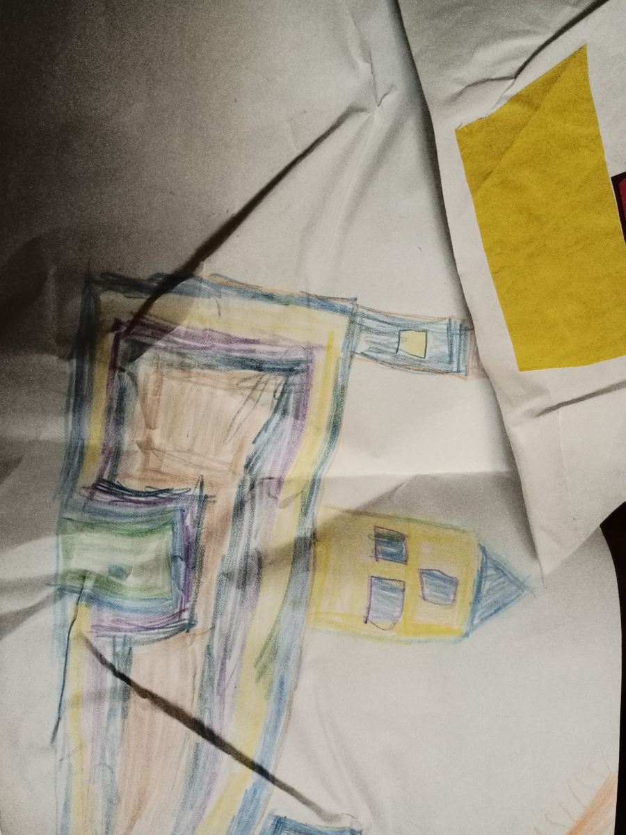 Как оказалось это не престижно, не модно. Да и зачем такое непонятно что в доме? Пыль собирать?