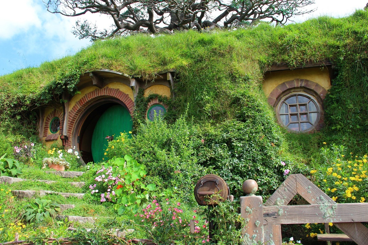 Деревня хобитов краснодар. Деревня хобитов краснодар. Деревня хобитов краснодар. Дом бильбо бэггинса в новой зеландии. Деревня хобитов краснодар.