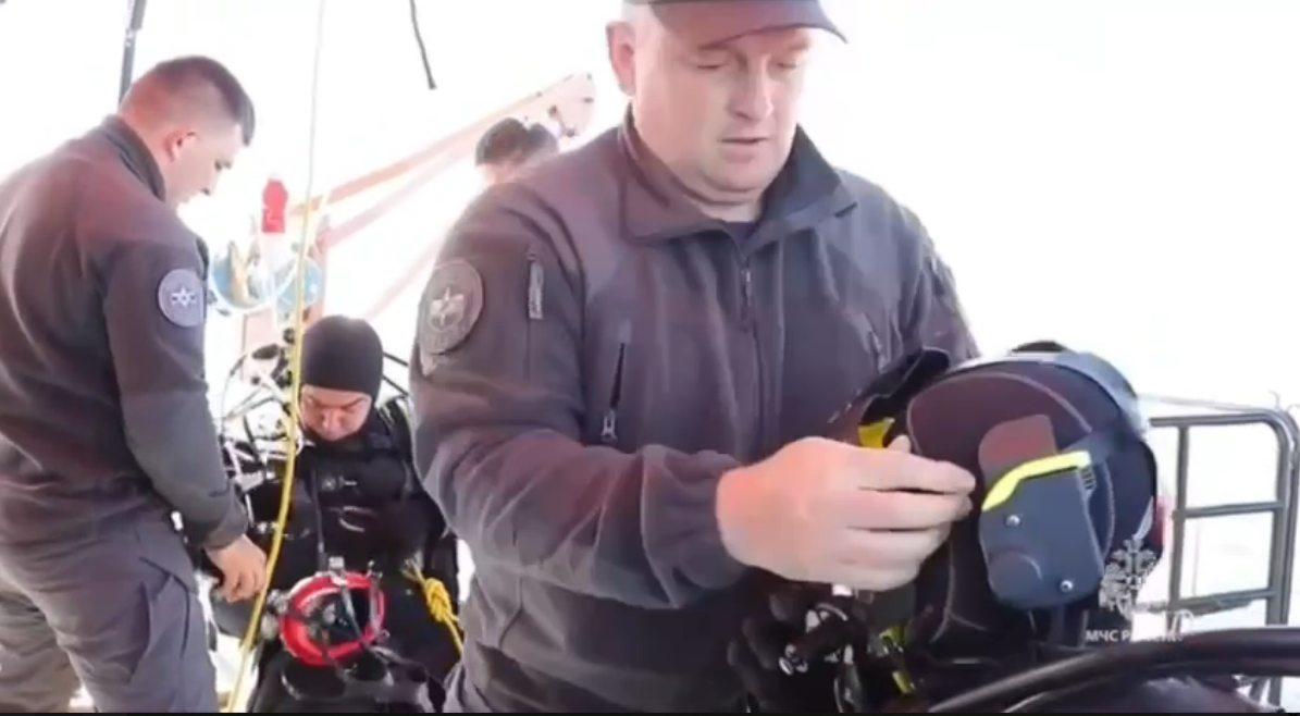 Перед спуском под воду.