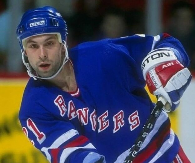 Фото с яндекс.картинки (С.Зубов)