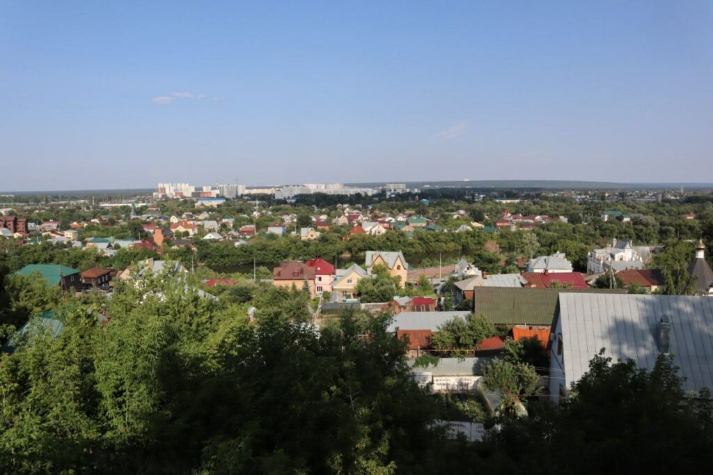 Прогулка по Пензе. Первый крупный город на нашем маршруте. Заранее планировали задержаться тут на пару дней, но не ожидали, что и этого будет мало, чтоб ознакомиться со всеми красотами города.