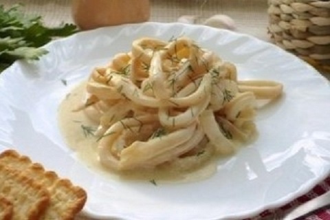 Рецепт Кальмары в сметанном соусе