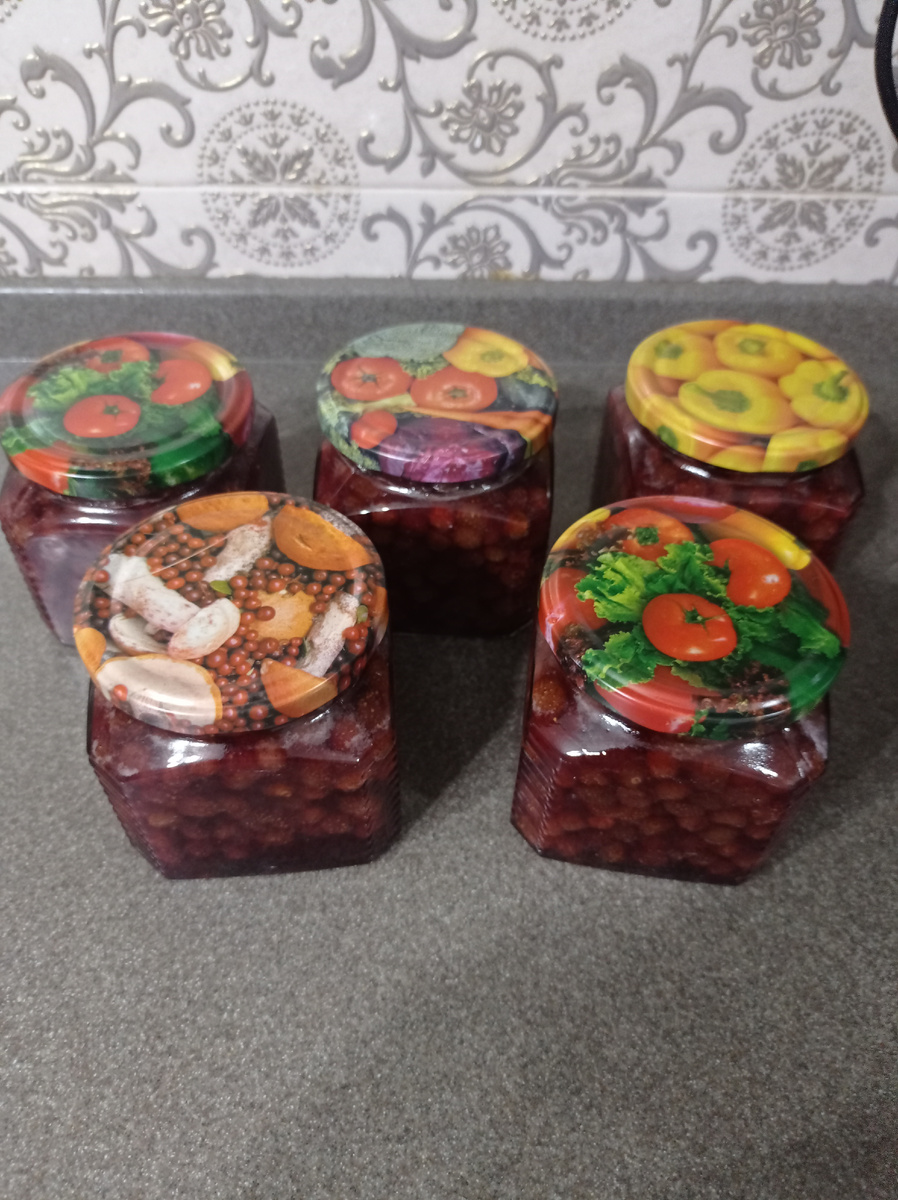 Первая партия уже в подполе. 