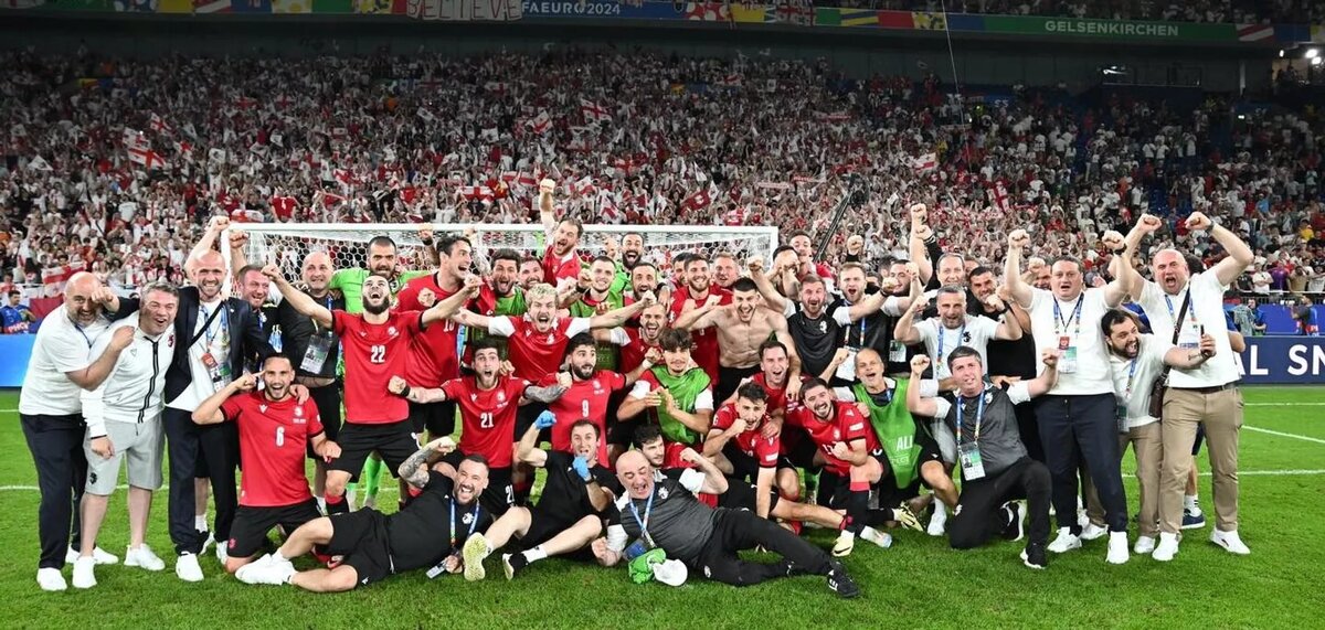 Сборная Грузии по футболу после победы над командой Португалии на Евро 2024  © Georgian Football Federation