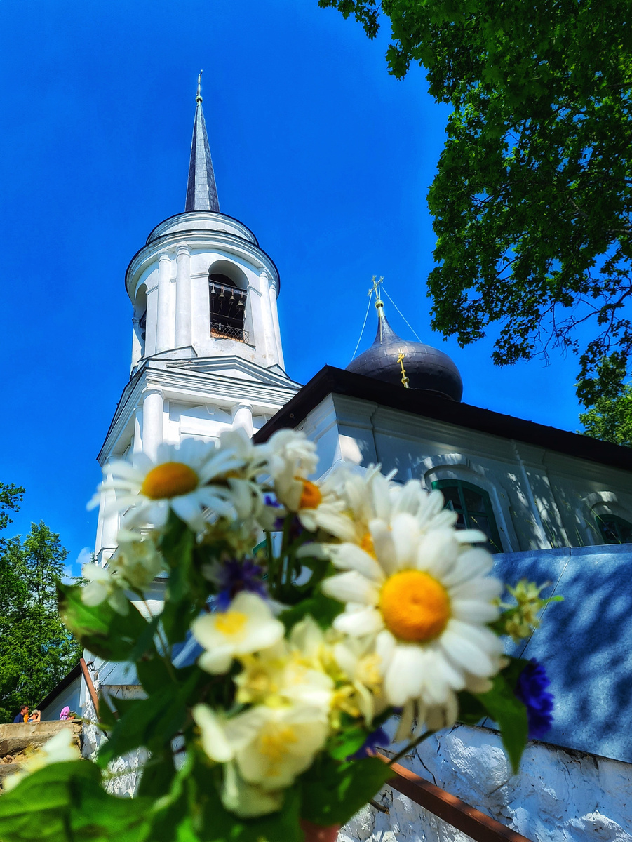 Успенский храм