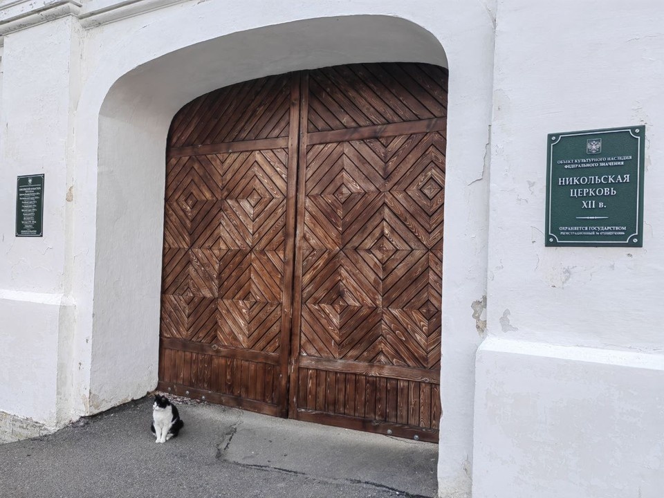    Хранители монастыря. Юлия АНДРИЕНКО