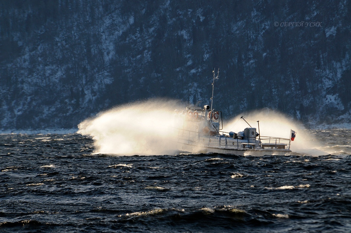 Шторм (Верховка) Телецкое озеро. Фото С. Усик.