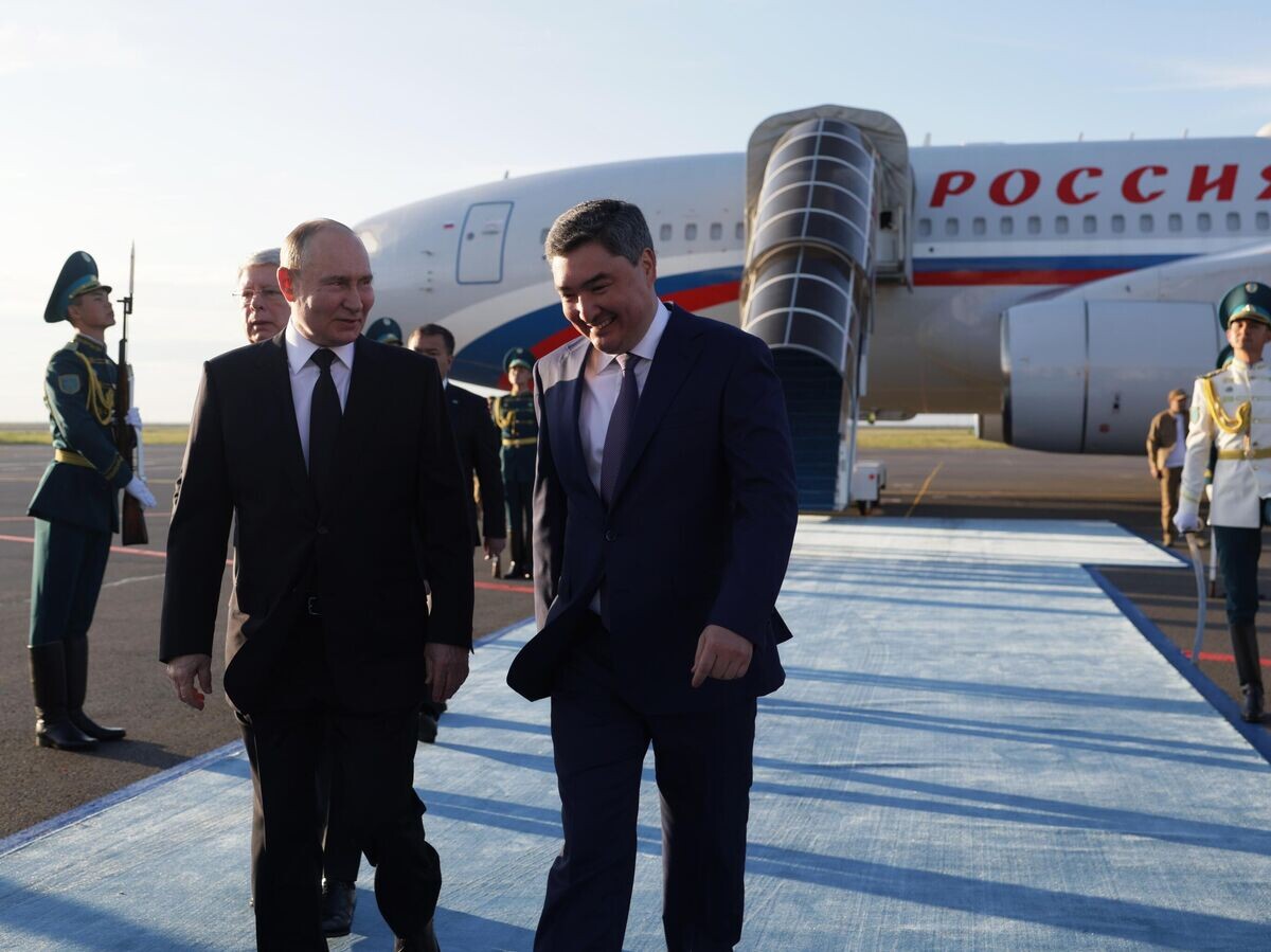    Президент Владимир Путин прибыл в Астану для участия в саммите ШОС© POOL