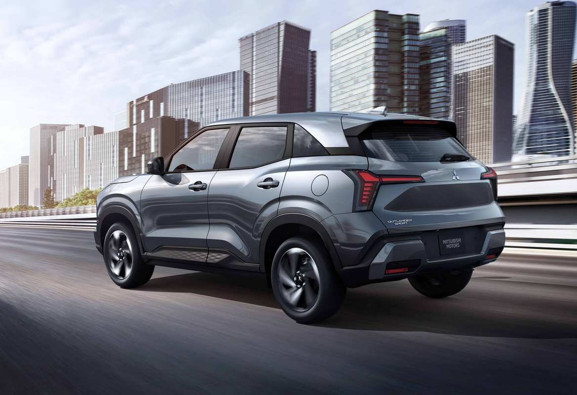 Корма Mitsubishi Outlander Sport 