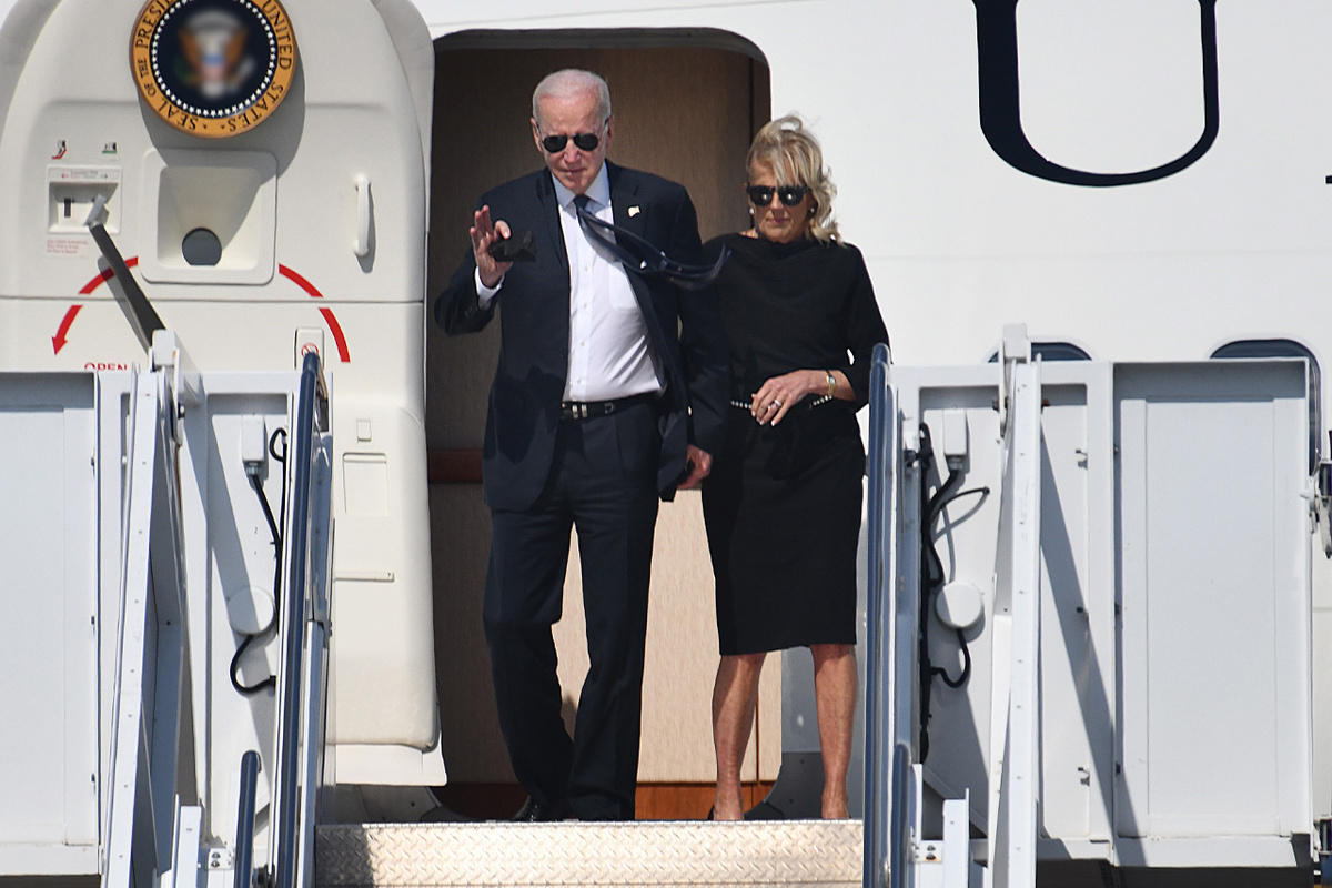 СМИ: «Он представал «растерянным, вялым или терявшим нить разговоров».  Фото: Фото: Служба распространения визуальной информации Министерства обороны США / dvidshub.net / U.S. Air Force photo by Brian Boisvert (Public Domain)