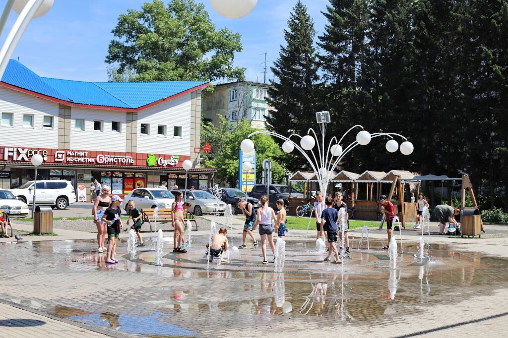     Фонтан на АБ необходимо прочищать от камней.Сергей Кулыгин, "БР"