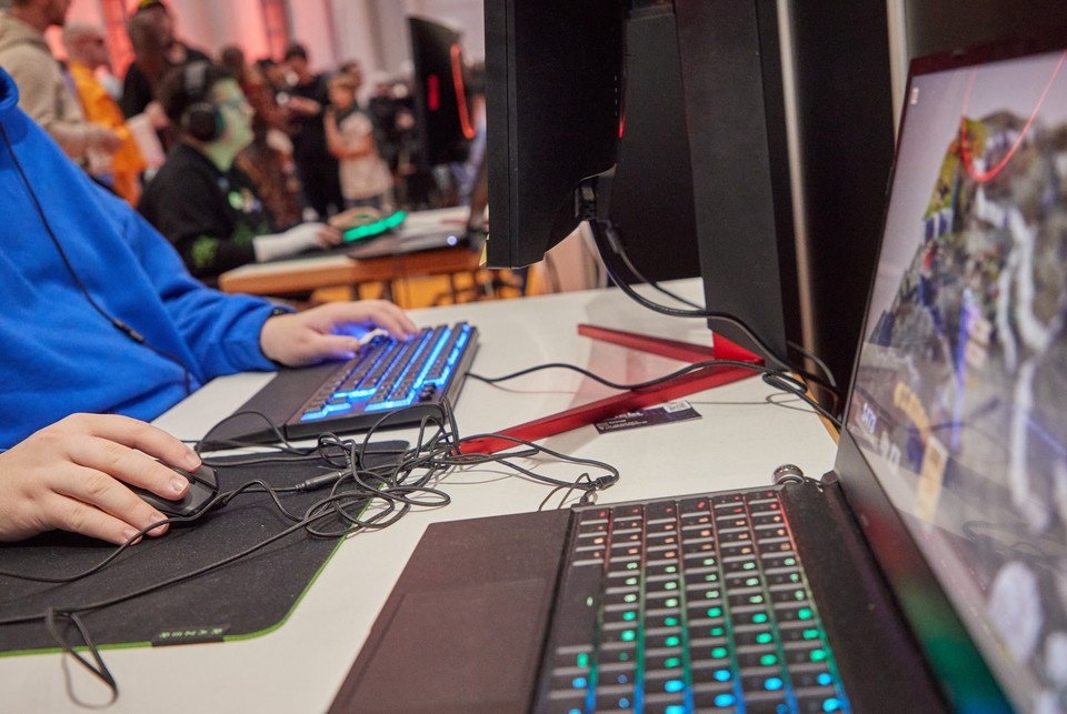    Китаец умер за компьютером во время продолжительной игровой сессии GLOBAL LOOK PRESS