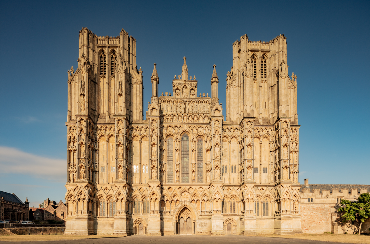 Уэлский собор. Англия. Возводился с 1175 по 1490 годы.
