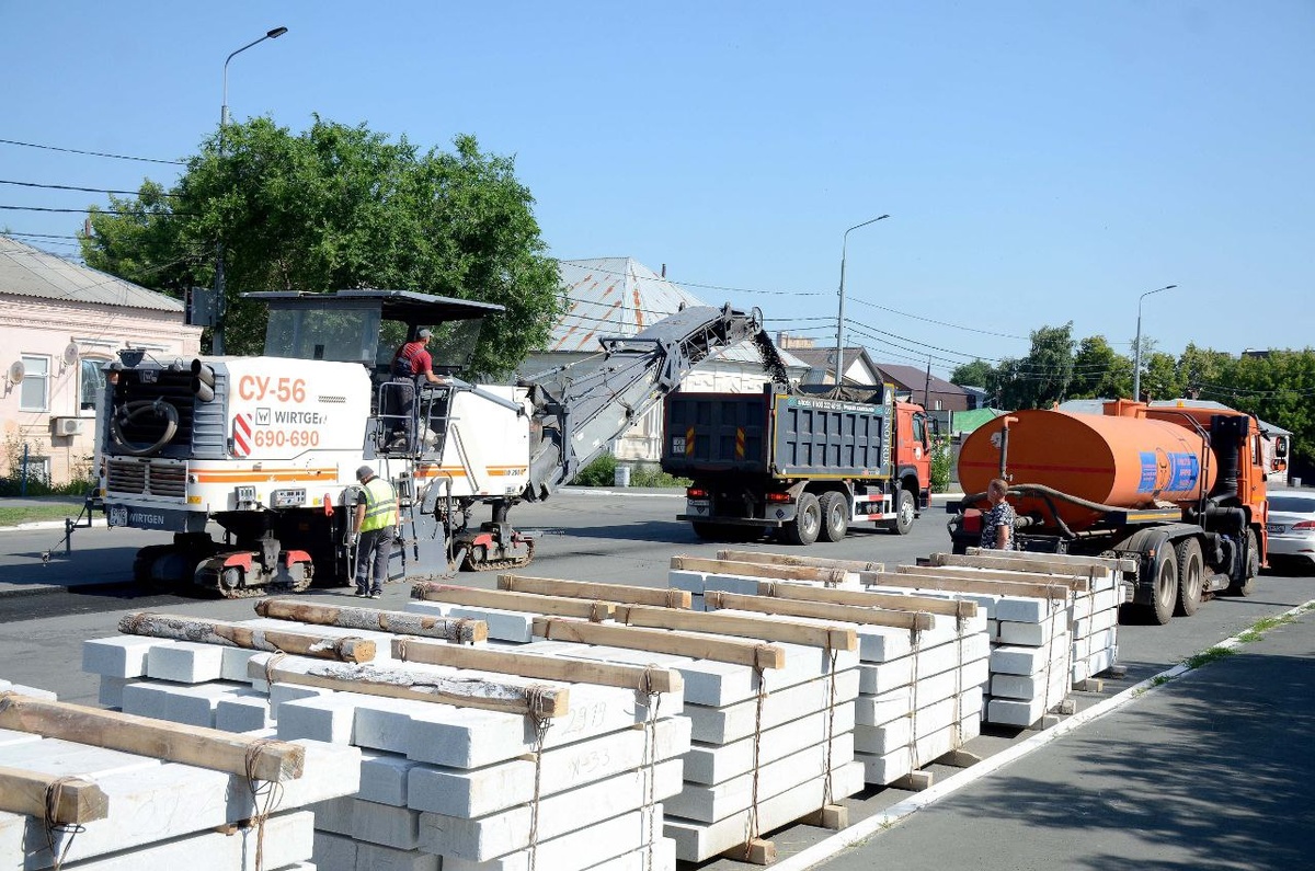    В Оренбурге дорожники приступили к ремонту улицы Рыбаковской Марина Шарт
