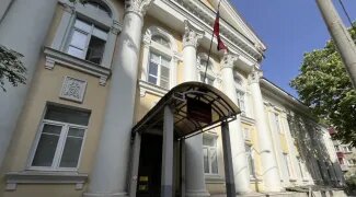 В Центральном районном суде на этой неделе одно за другим – 24 и 25 июня – прошли два заседания по делу обвиняемого в мошенничестве депутата гордумы Романа Жогова.-2