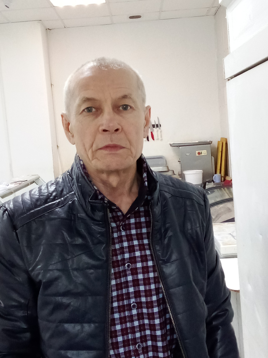 ✨😱«- Прекрасно - Он,.. собирается - (сделать) - "ход - конём": - Наверное,..перепутал; - у него, сроду - (КОНЯ) - не было..?!.»💥💨)))☝️😀👍🤫