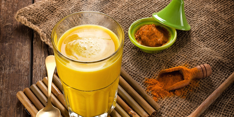 Куркума латте с молоком: Золотое наслаждение из Индии