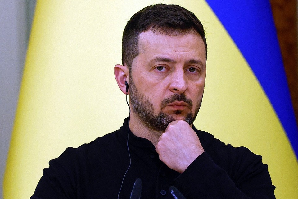    "Весь мир" явно не хочет быть с Украиной. А многие уже сейчас предпочли бы забыть о ее существовании REUTERS