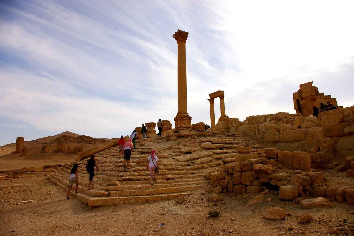                          Лагерь Диоклетиана. Лестница входа в Преторию. (Фото автора)
