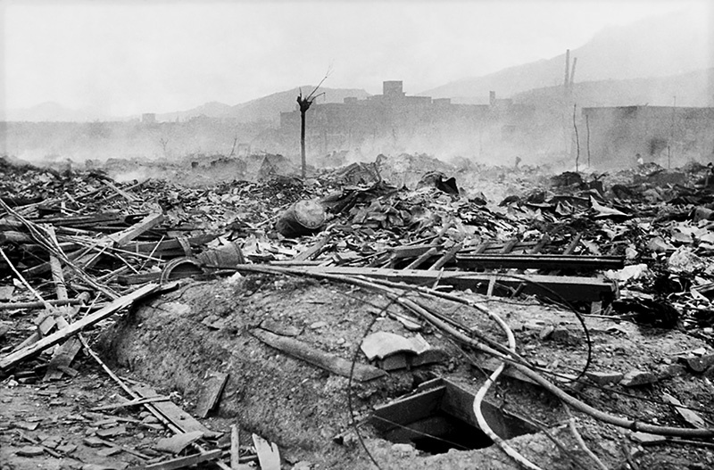 Япония 1945 хиросима и нагасаки. Бомбардировка хиросимы время. Хиросима и нагасаки атомная бомбардировка. Бомбардировка хиросимы время. Бомбардировка хиросимы время.