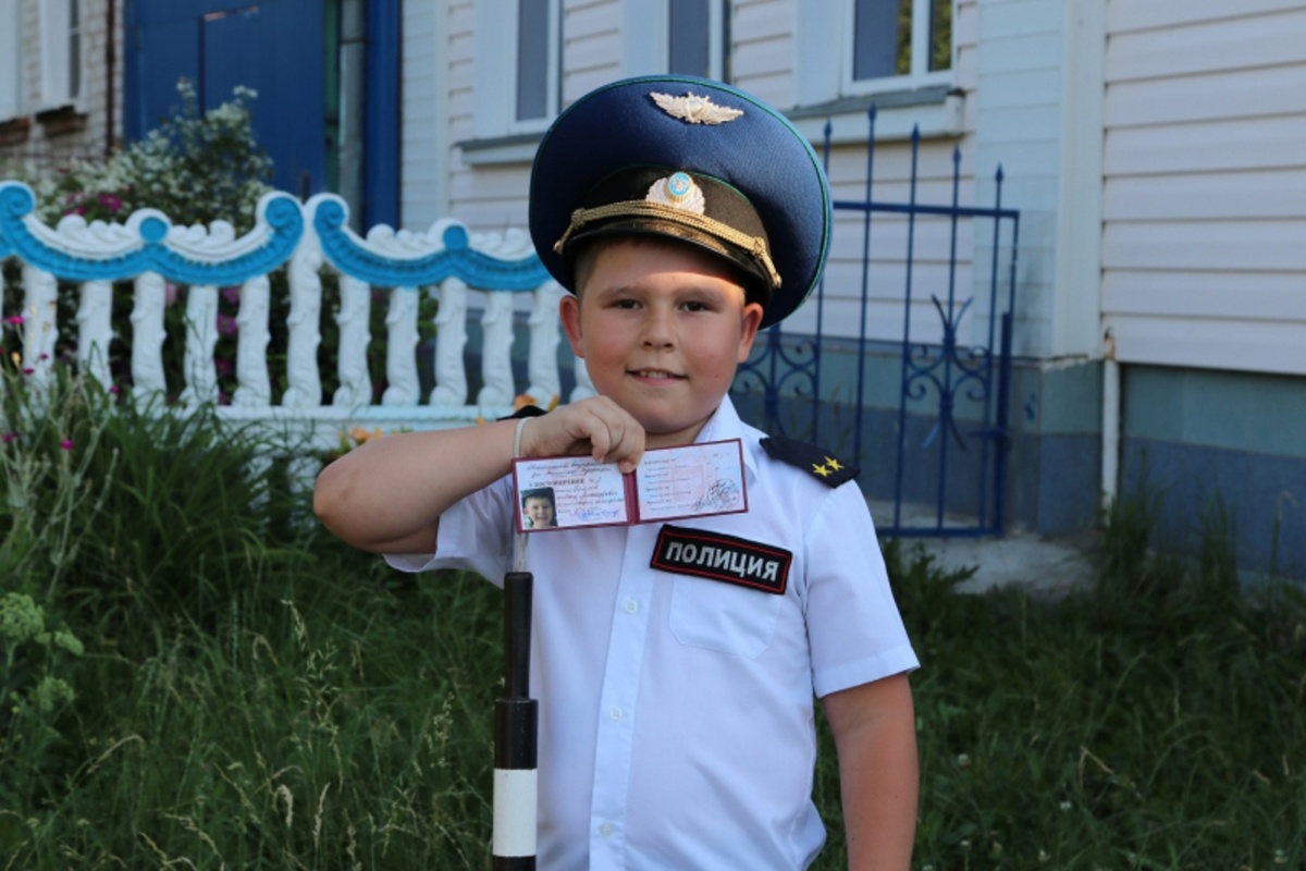    В Курске сотрудники ДПС познакомились с 8-летним Захаром, мечтающим стать Госавтоинспектором