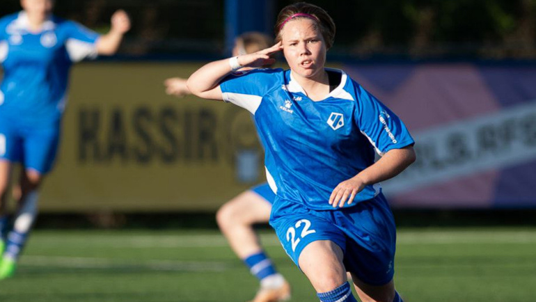    Арина Акатьева.ФК «Чертаново»