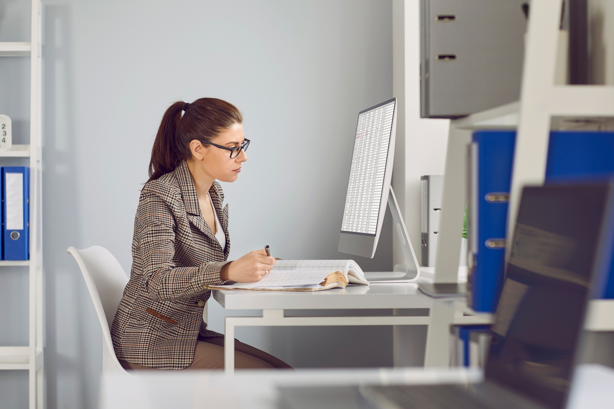   У регистра несколько определений. Слово используется в сфере учета, музыки и техники. Источник: Shutterstock.com