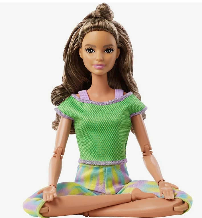 Серия "Безграничные движения" или "Made-To-Move", Джойс в зелёном топе