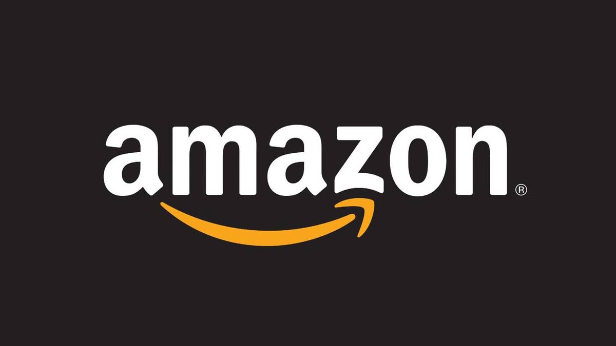 Amazon — один из крупнейших ретейлеров в мире, и его бизнес-модель включает множество направлений. В этой статье мы рассмотрим, на чем зарабатывает Amazon, и какую роль в его выручке и прибыли играет Amazon Web Services (AWS).