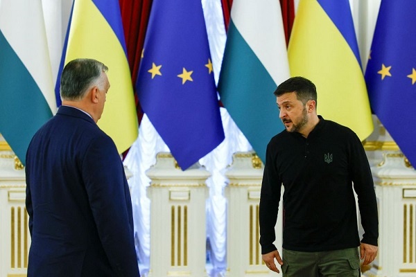 Фото: REUTERS/Valentyn Ogirenko 