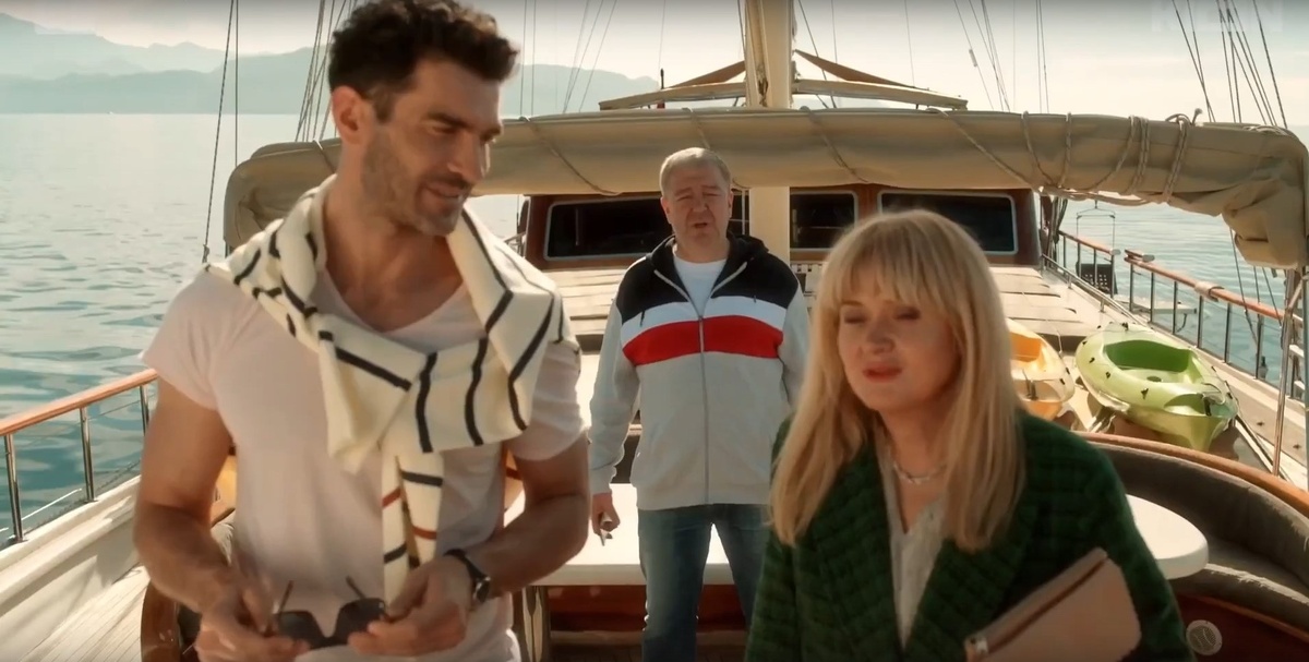 Кадры из сериала Эмин, Роман и Люба на морской прогулке (листайте)