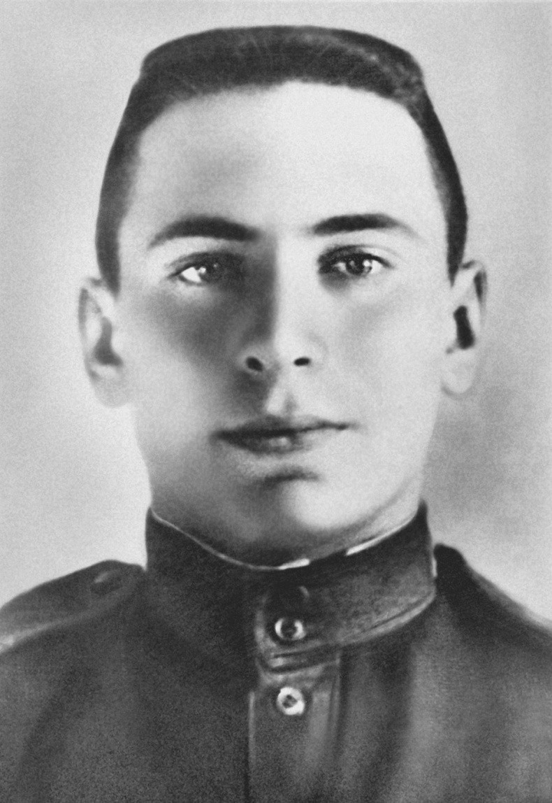 В. Богомолов в годы войны.