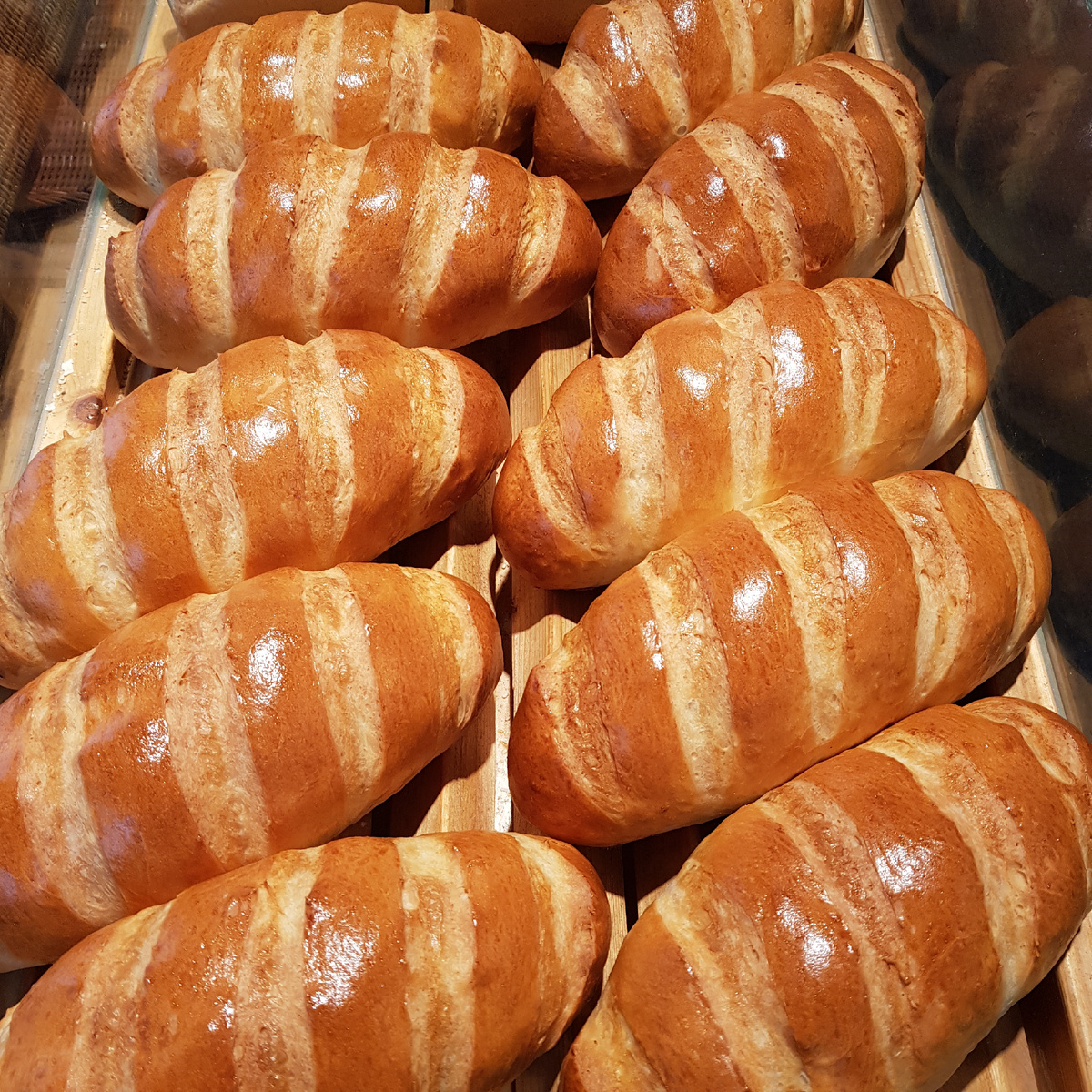 Молочные батоны