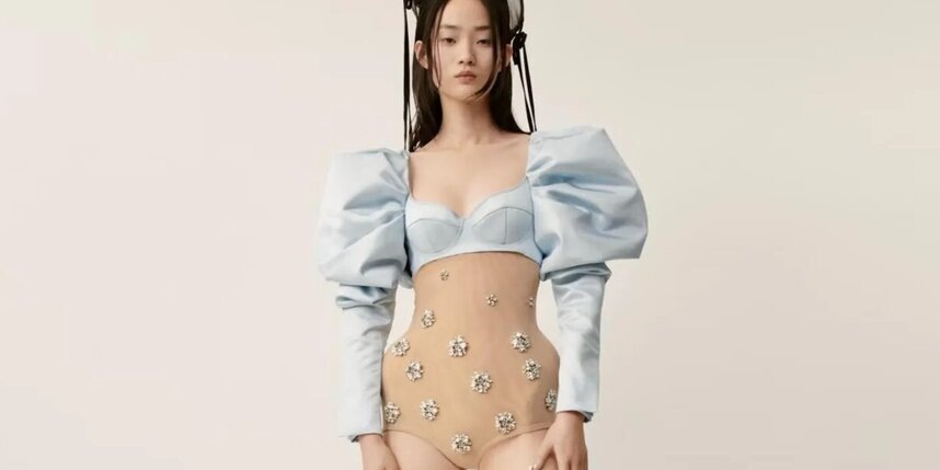    Кадр из лукбука Jean Paul Gaultier x Simone Rocha. jeanpaulgaultier.com