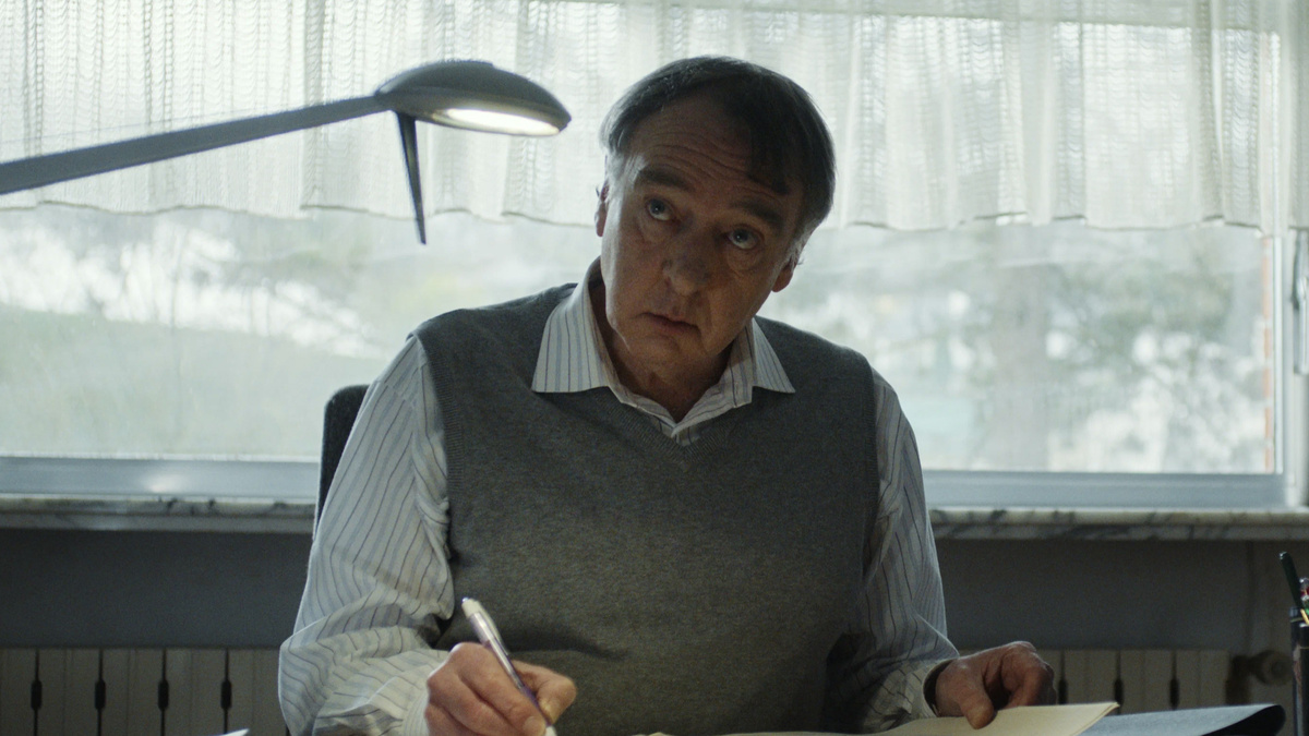 Кадр из фильма "Неспокойной ночи"