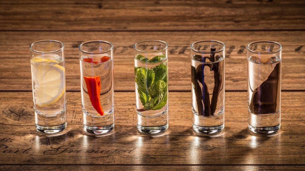 Рассказываем все о водке: сколько стоит хорошая водка, популярные бренды и средняя стоимость