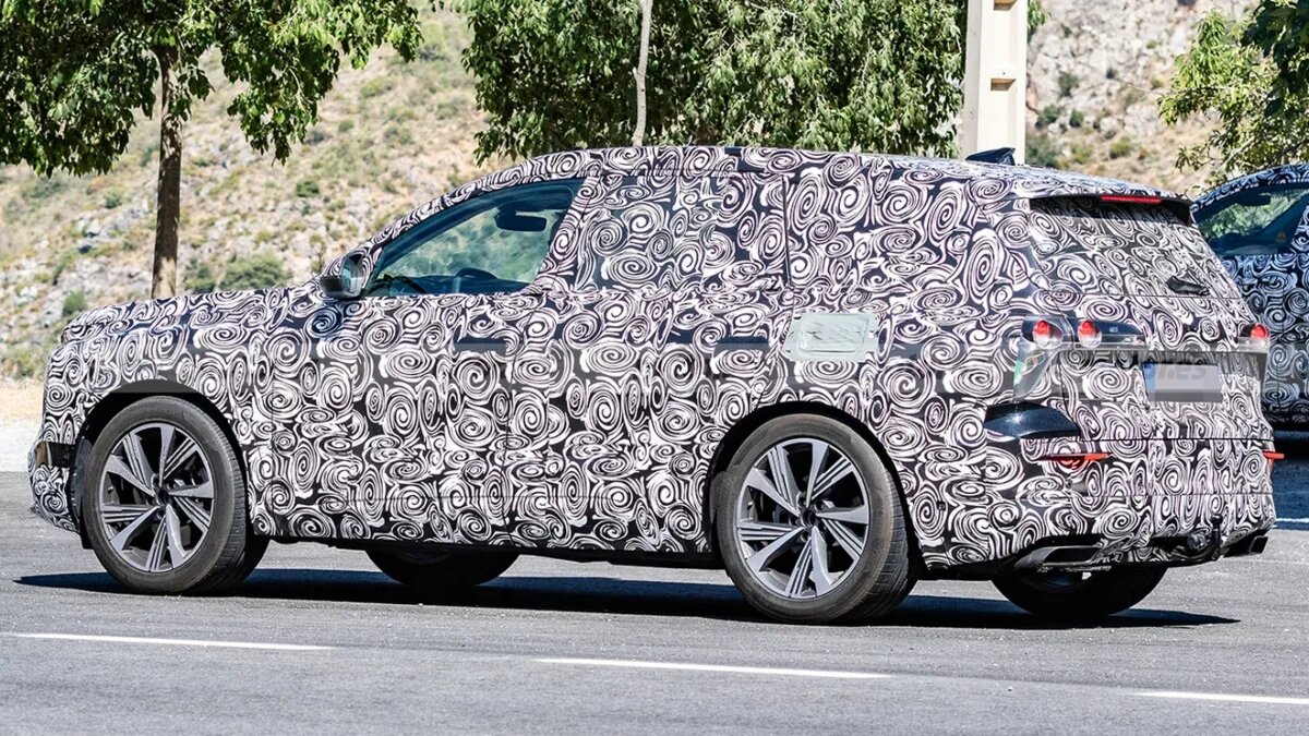 Немецкая компания приступила к тестированию нового Audi Q7 2026 года третьего поколения.-2