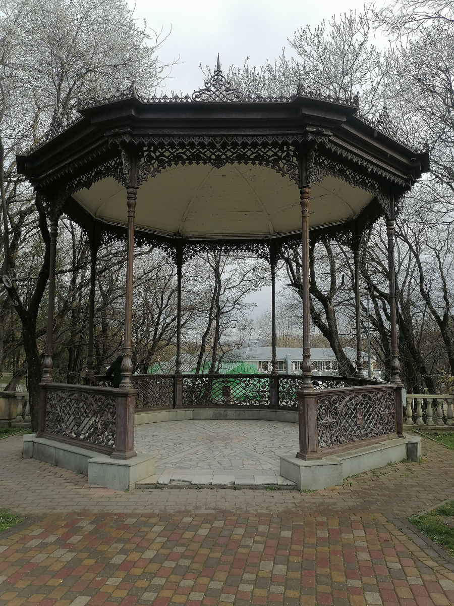 Музыкальная беседка. Апрель 2024 года.