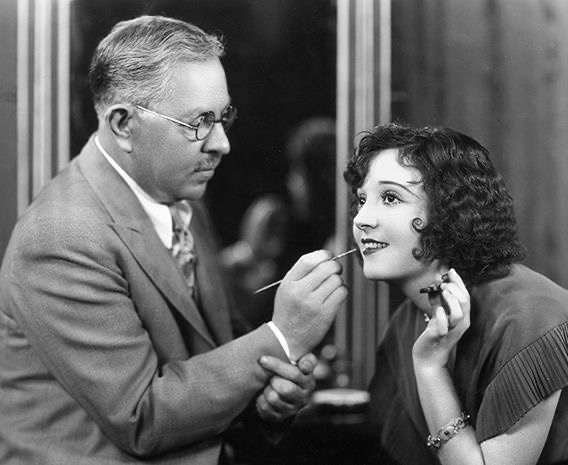 Макс Фактор за работой