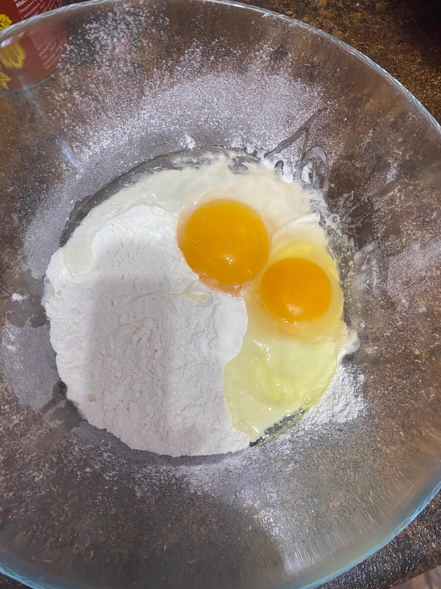 Замешиваем тесто.