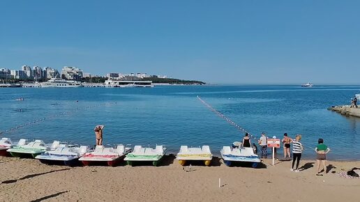 Утро на набережной Геленджика... Июль... Разгар лета на море... 🩵🩵🩵