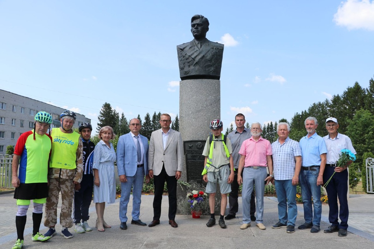 20 лет назад не стало летчика-космонавта Андрияна Николаева | ГАЗЕТА  