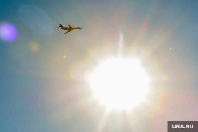 В жаркую погоду рекомендуется находиться в тени или помещении. Фото: Вадим Ахметов © URA.RU