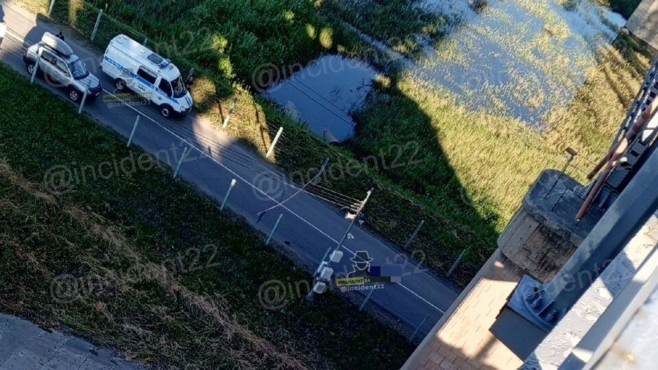    ЧП у моста. Источник: t.me/incident22