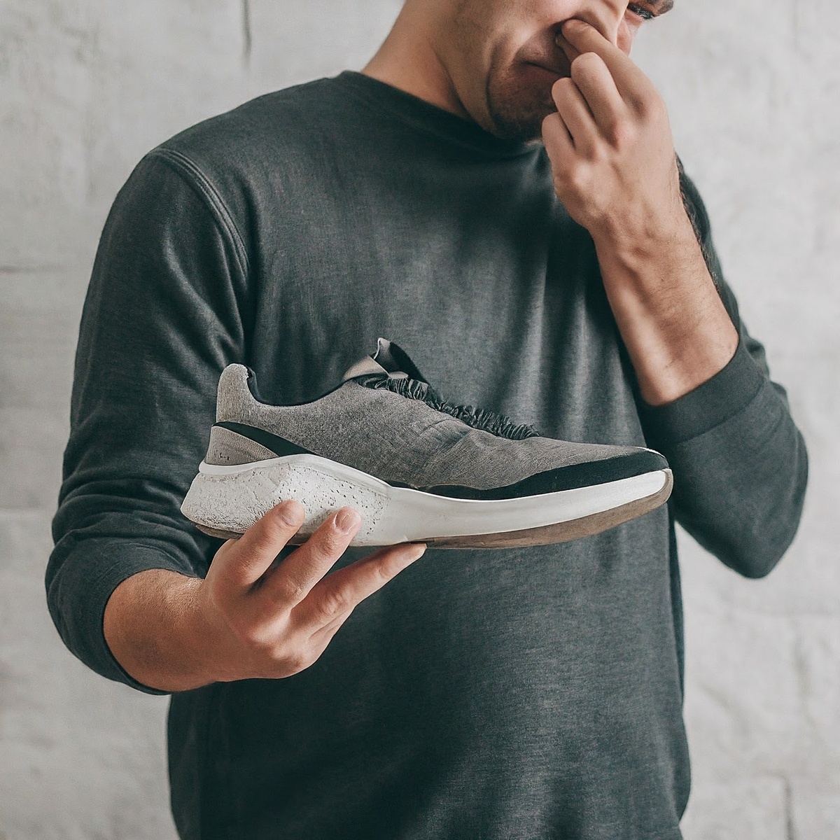    Когда обувь начинает плохо пахнуть, не стоит закидывать ее в стиральную машинуСоцсети