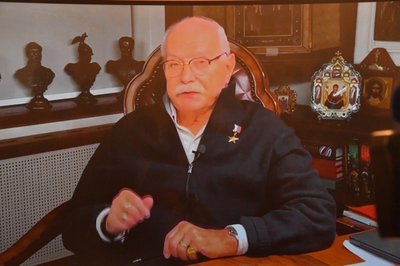    Никита Михалков в своей программе "Бесогон". Фото: Komsomolskaya Pravda/Global Look Press