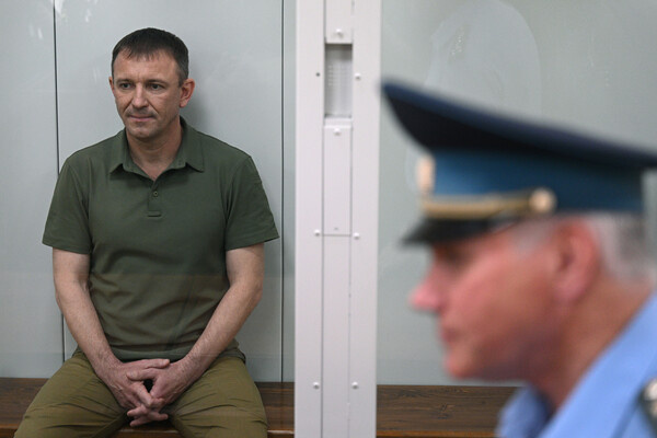 Бывший командующий 58-й армией ВС РФ генерал-майор Иван Попов на заседании в 235-м гарнизонном военном суде, Москва, 25 мая 2024 года / Рамиль Ситдиков/РИА Новости   📷